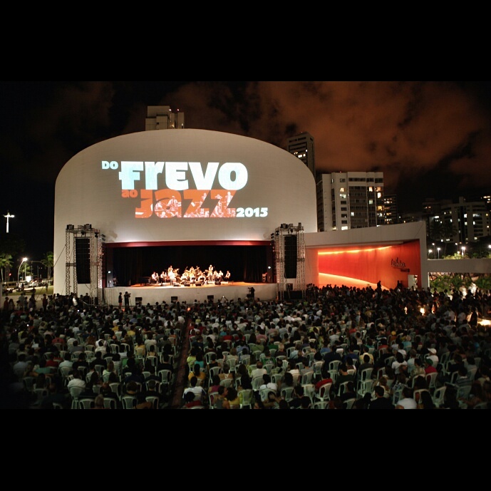 DO FREVO AO JAZZ - SPOK FREVO ORQUESTRA