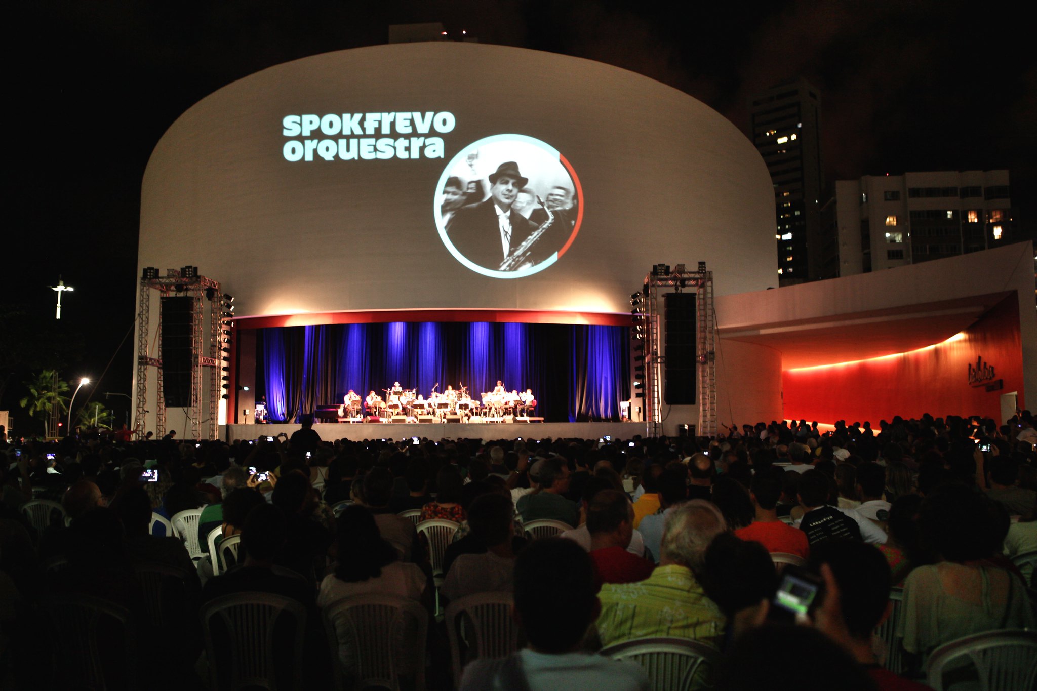 DO FREVO AO JAZZ - SPOK FREVO ORQUESTRA