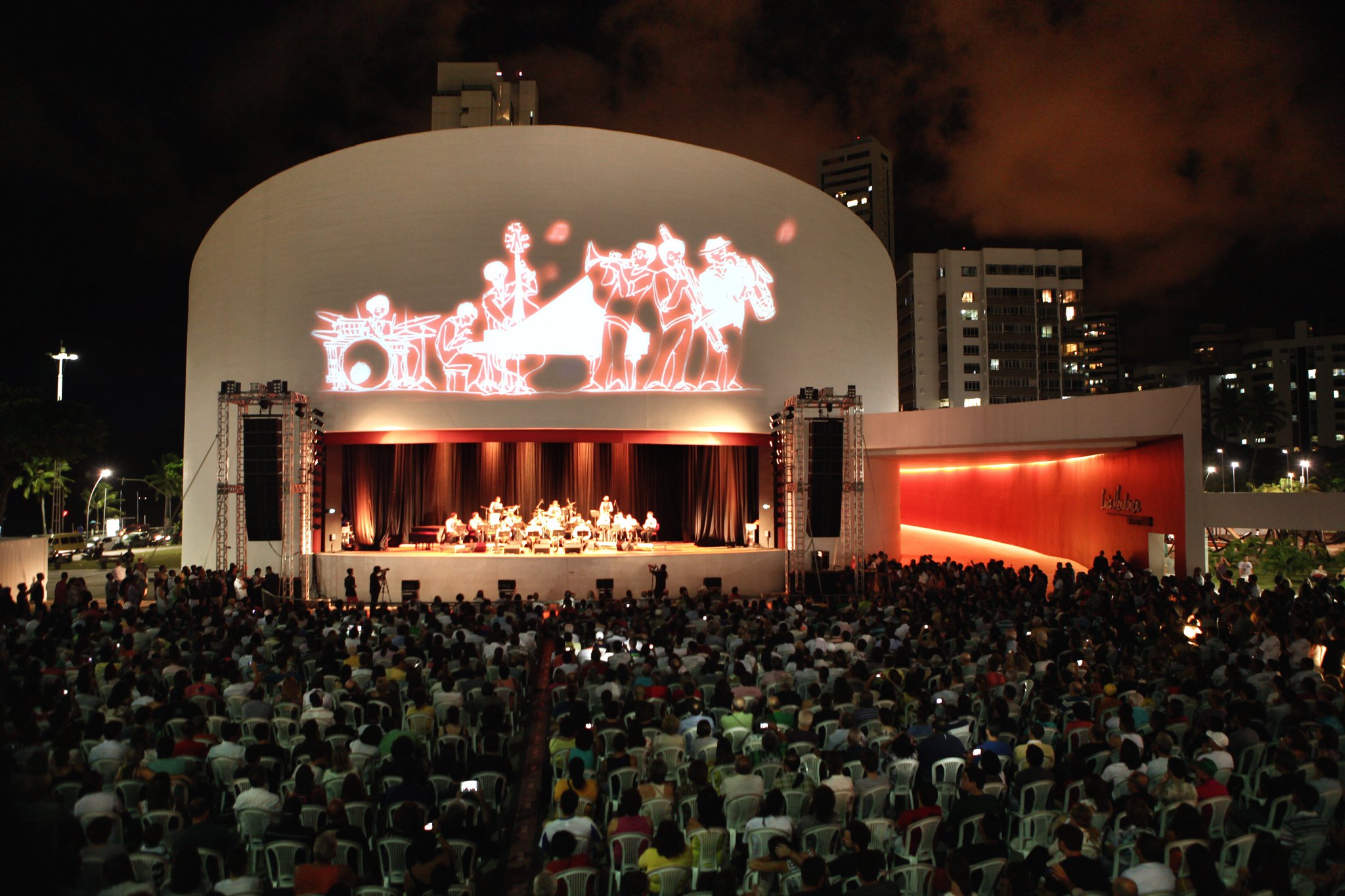 DO FREVO AO JAZZ - SPOK FREVO ORQUESTRA